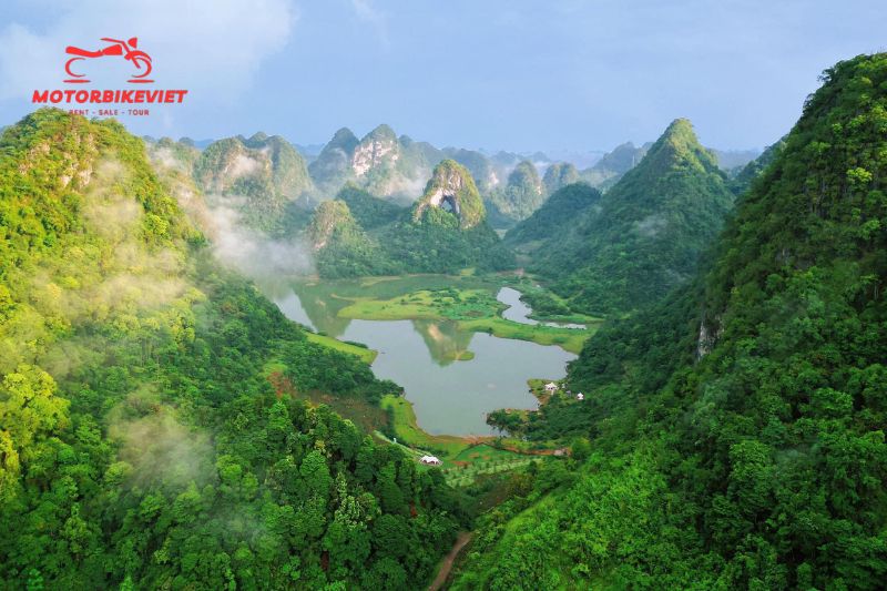 God’s Eye Mountain & Thang Hen Lake