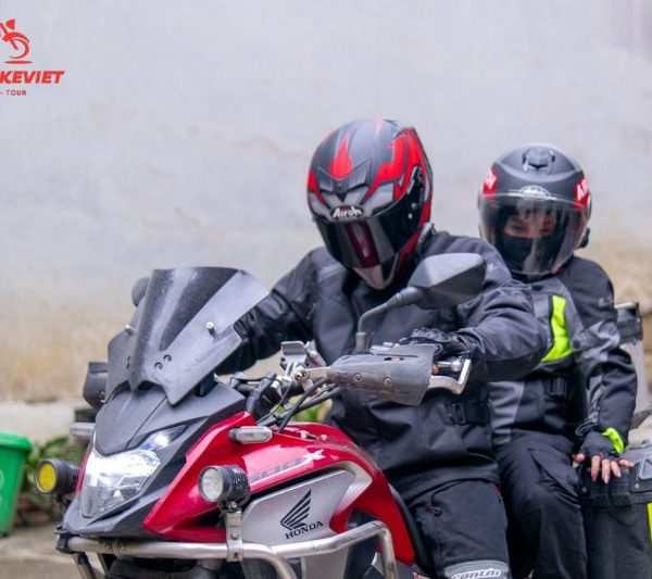 Ha Giang motorbike tour to Ban Gioc Waterfall