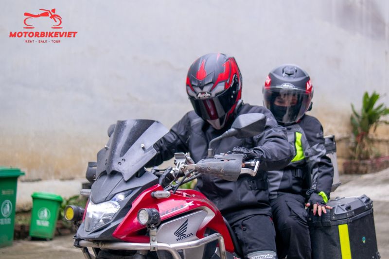 Ha Giang motorbike tour to Ban Gioc Waterfall