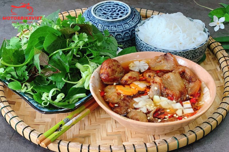 Hanoi street food tour