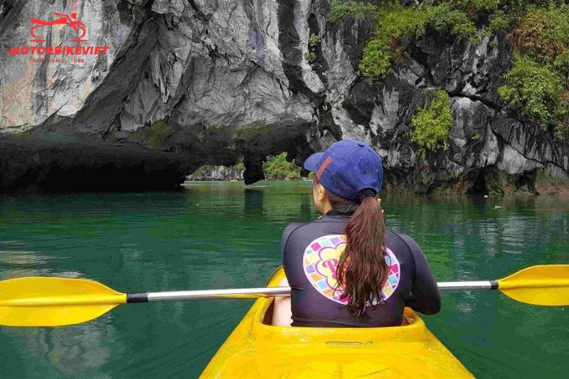 Experience kayaking in the Dark and Bright Cave