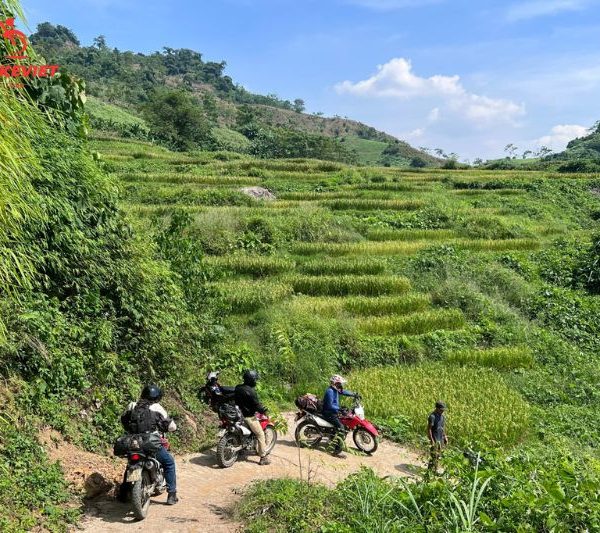 Hanoi motorbike tour to Ba Be Lake