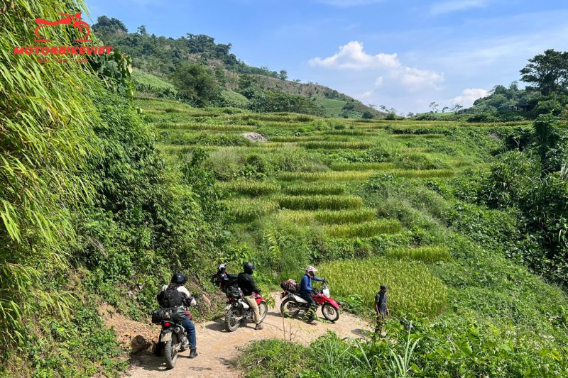 Hanoi motorbike tour to Ba Be Lake