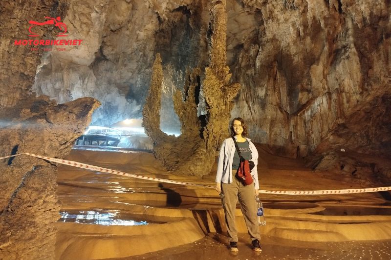 Nguom Ngao Cave