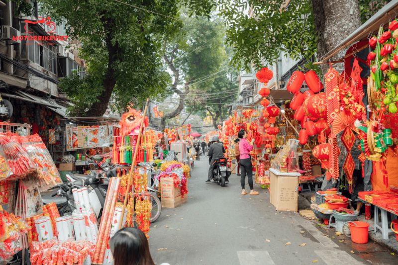 motorbike tour during Lunar New Year