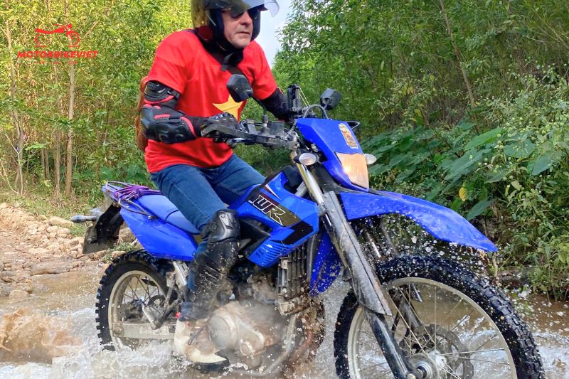 WR155 easily overcame the thick mud in the Central Highlands